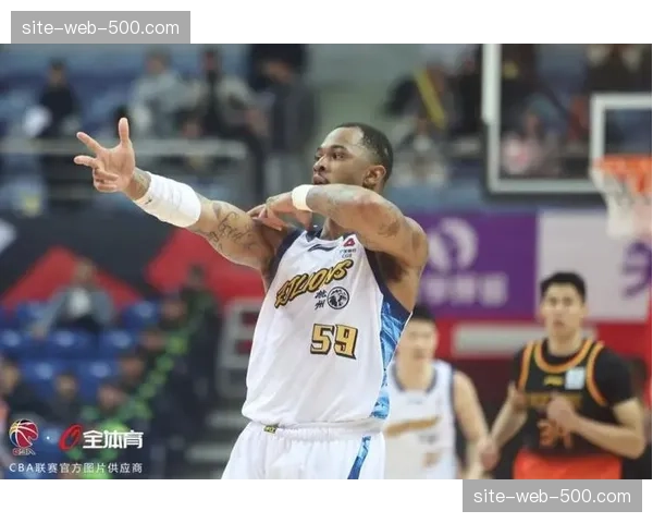 浙江浙商证券塔克23分3篮板3助攻，球队不敌广东东阳光